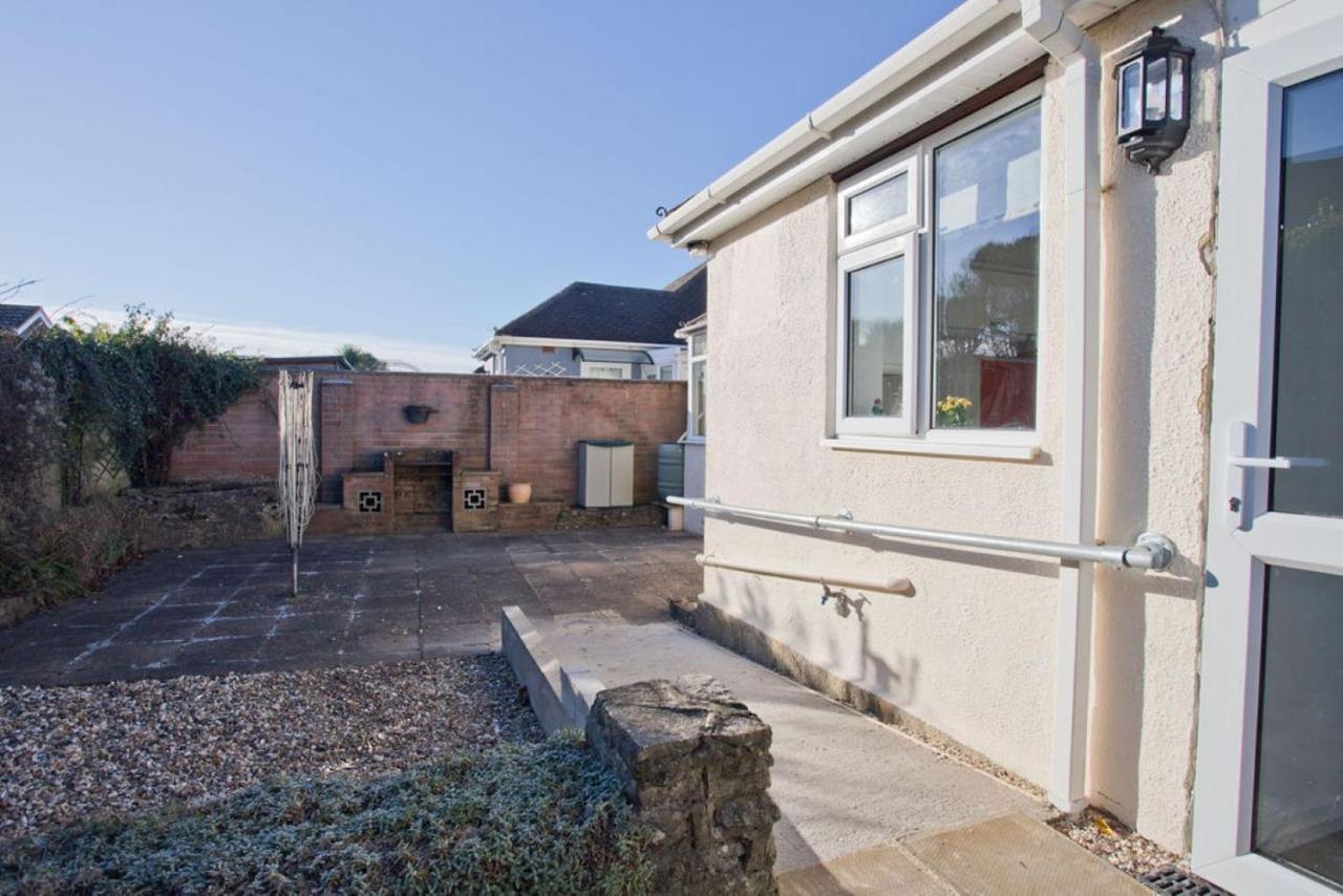 Hilda'S Retreat Accessible Wheel Chair Friendly With Hoist Poole Bagian luar foto